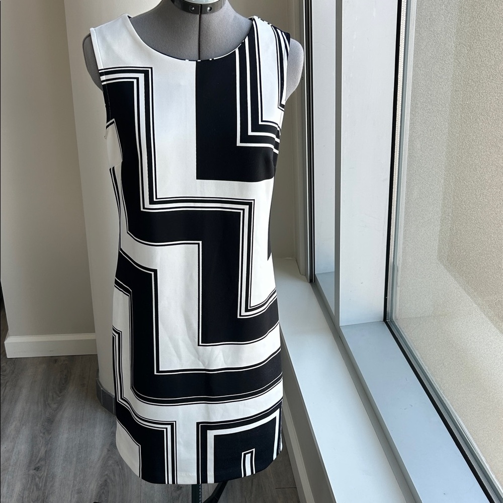 Worthington Black and White Abstract Dress